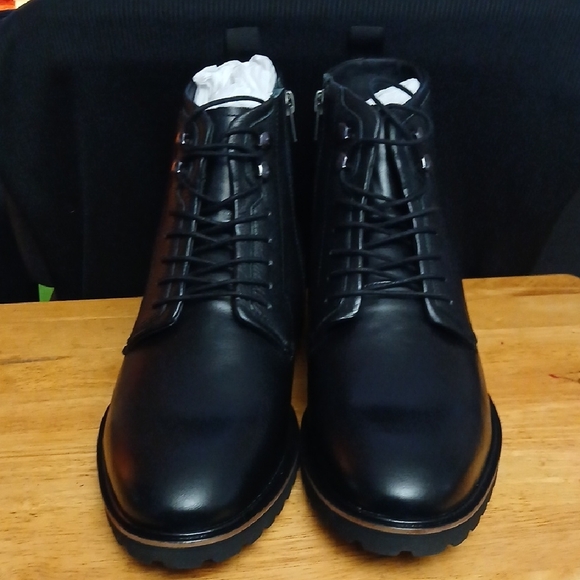 Donald J Pliner Black Leather Men's Boots - Picture 2 of 10